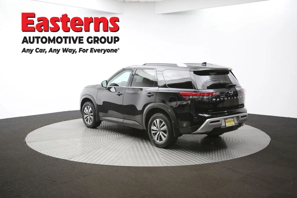 Used 2022 Black Nissan SL image 66