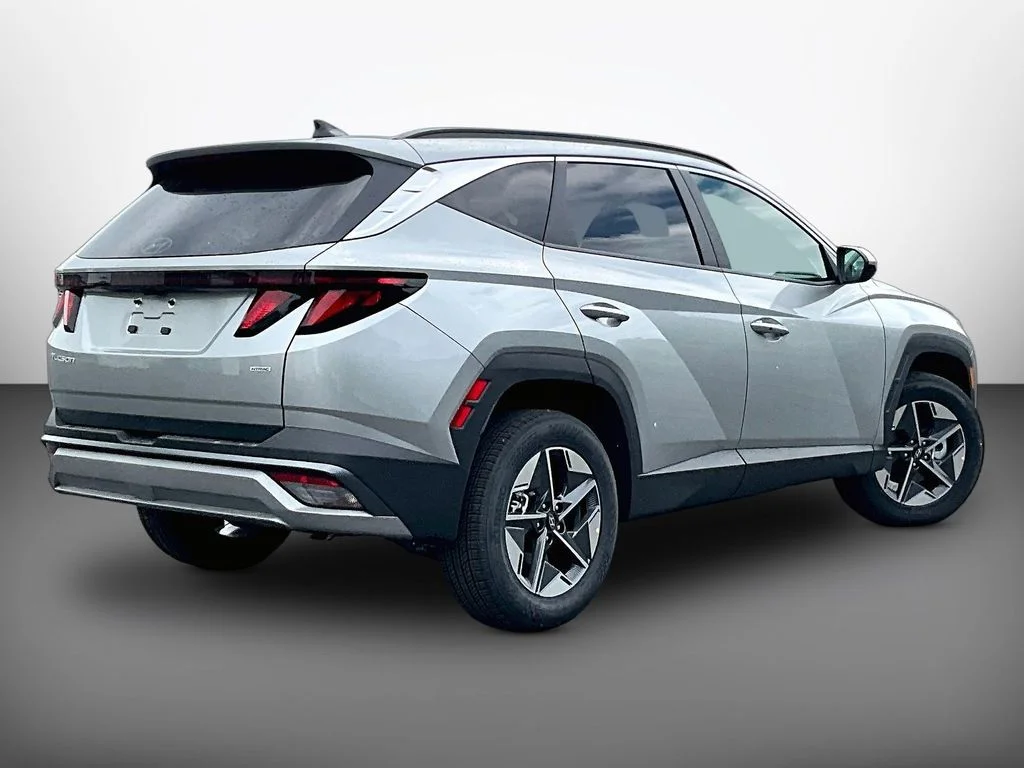 New 2026 Silver Hyundai SEL image 15