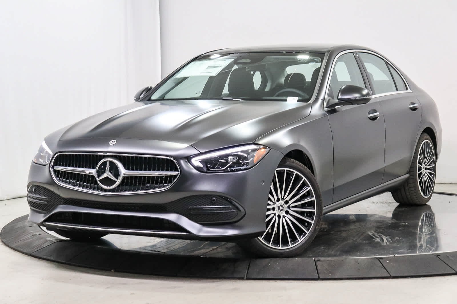 New 2026 MANUFAKTUR exclusive graphite grey magno Mercedes-Benz C 300 image 1