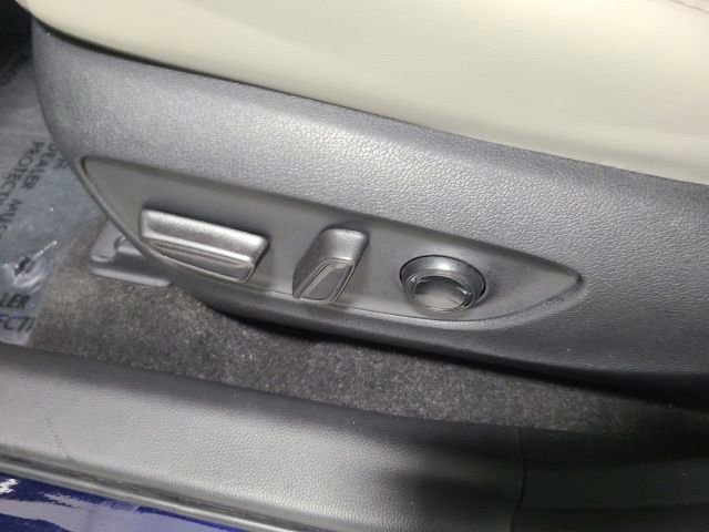 2023 Toyota RAV4 Limited - Photo 23