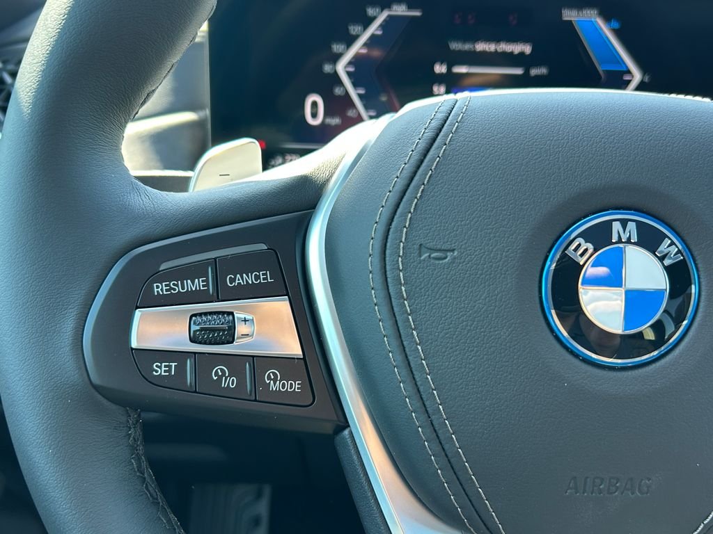 New 2026 Dravit Grey Metallic BMW xDrive50e image 19