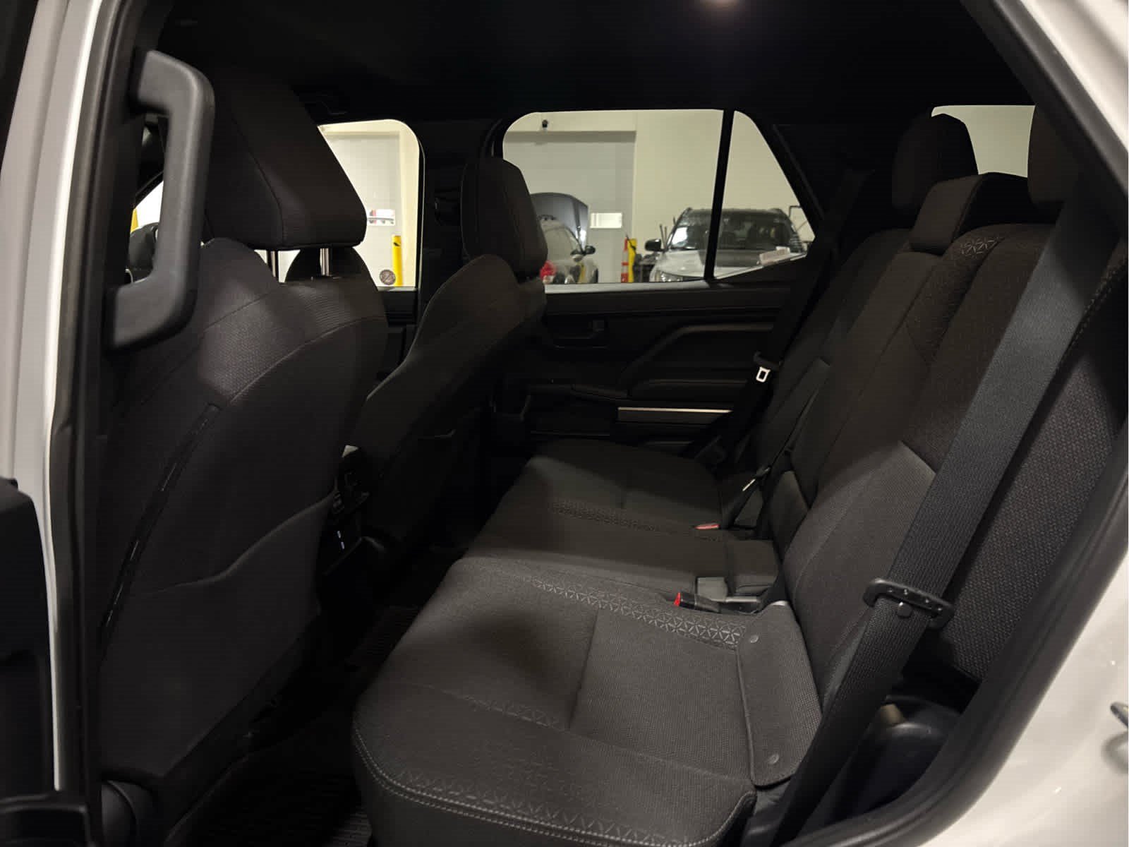 Used 2025 Ice Cap Toyota SR5 image 8