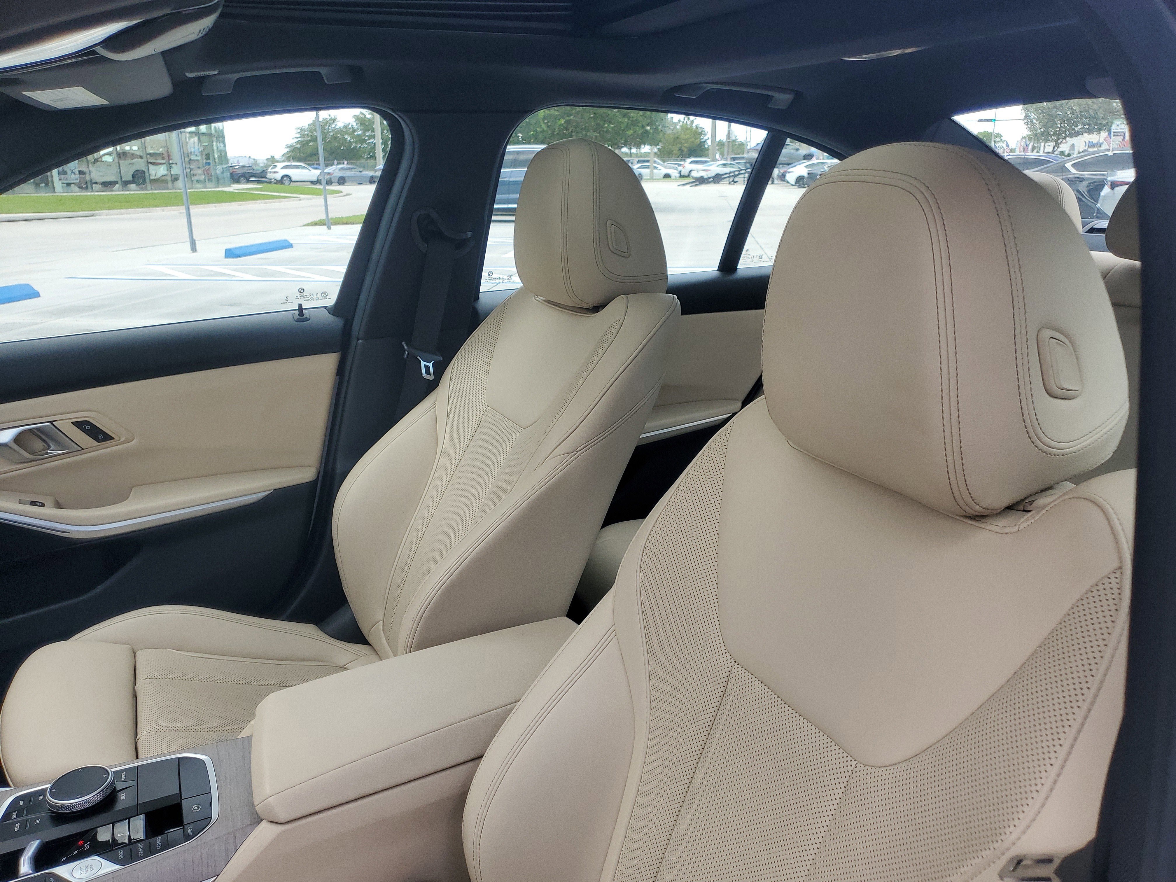 Used 2025 White Metallic BMW 330i image 21