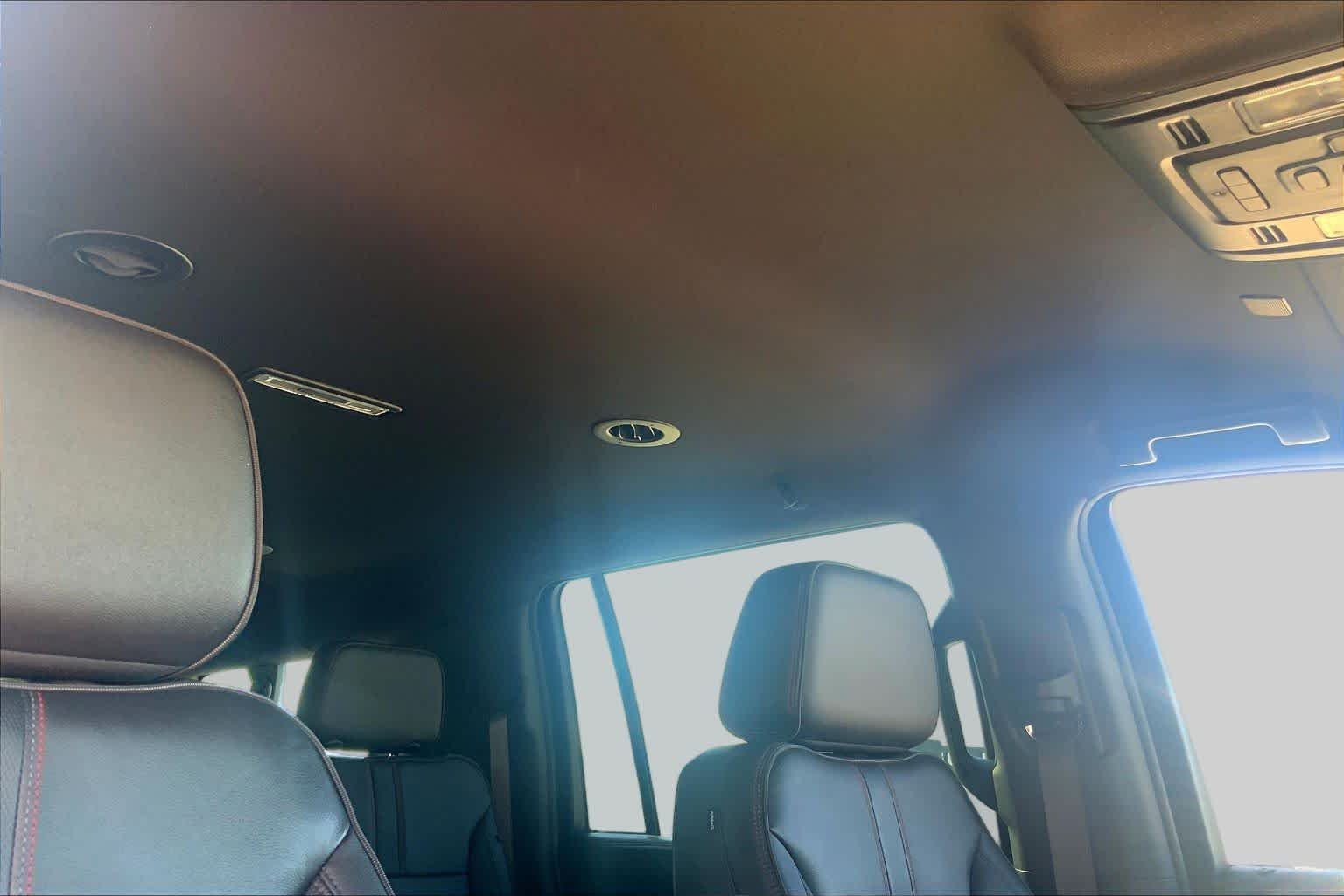 2023 Chevrolet Suburban RST - Photo 13