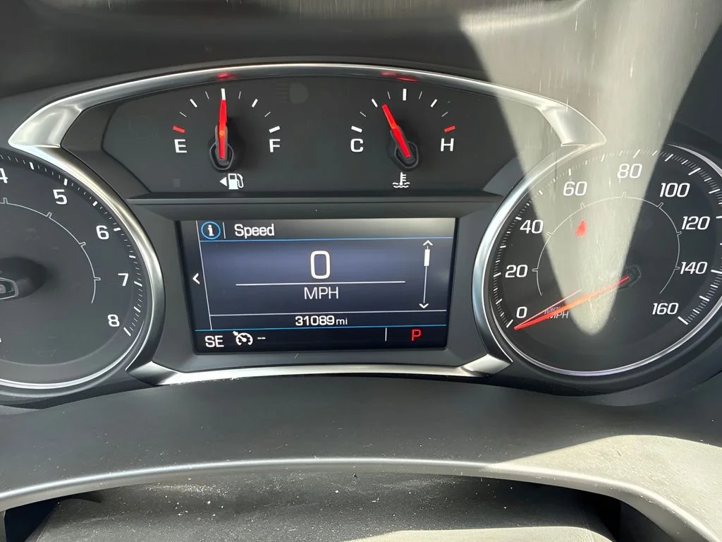 Used 2024 Silver GMC SLE image 26