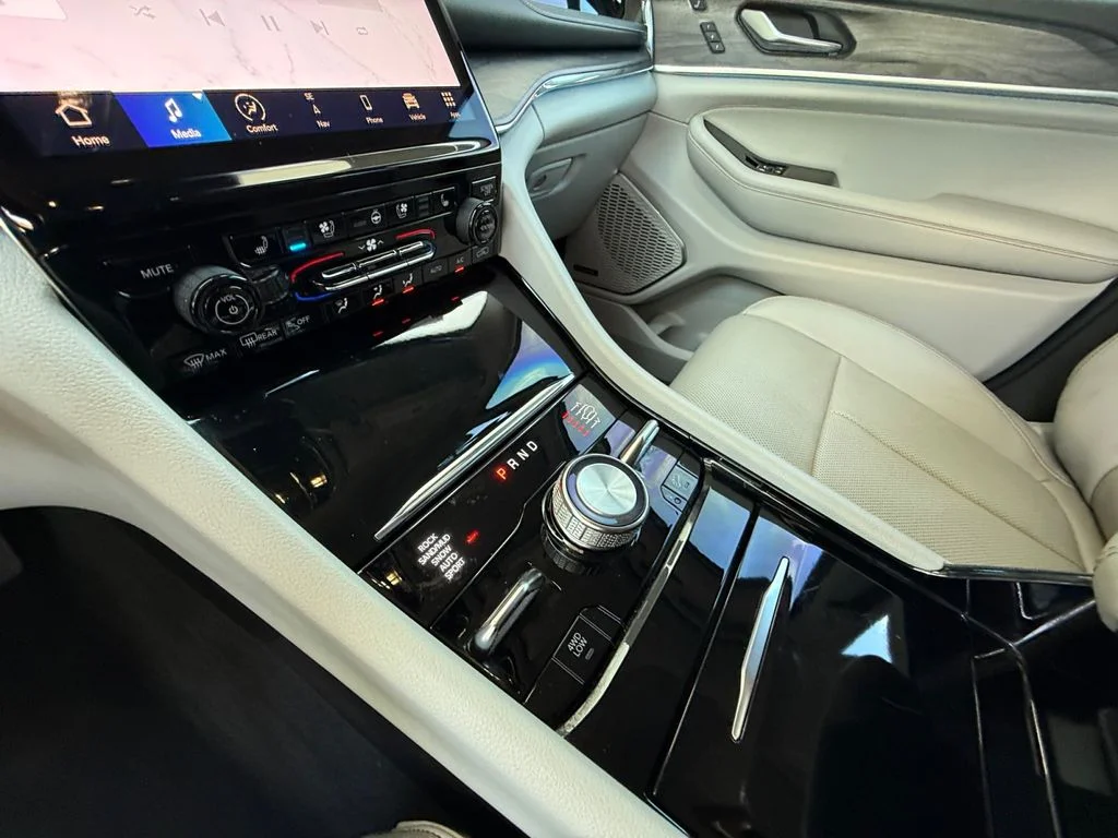 2023 Jeep Grand Cherokee L Overland - Photo 22