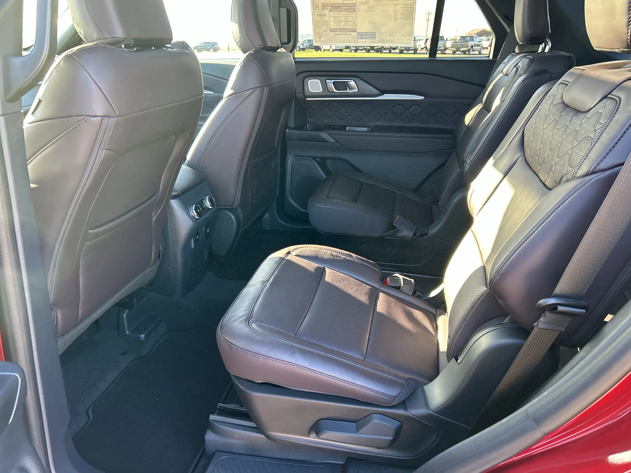 New 2027 Ruby Red Metallic Tinted Clearcoat Ford Platinum™ image 23