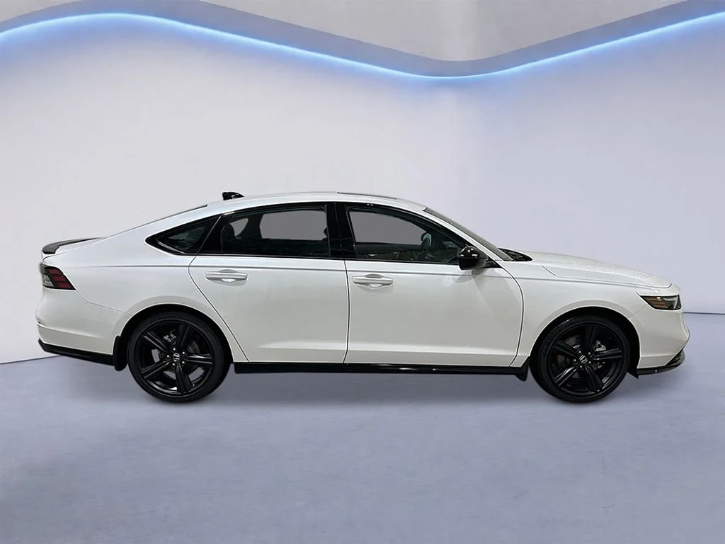 New 2026 Platinum White Pearl Honda Sport-L image 6