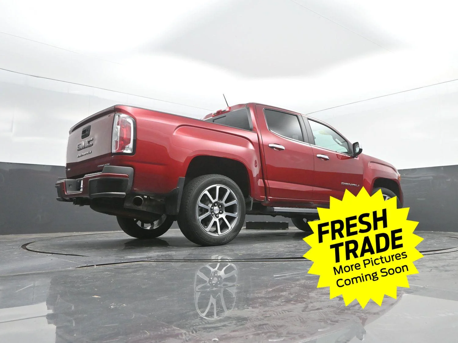 Used 2022                           GMC  image 32