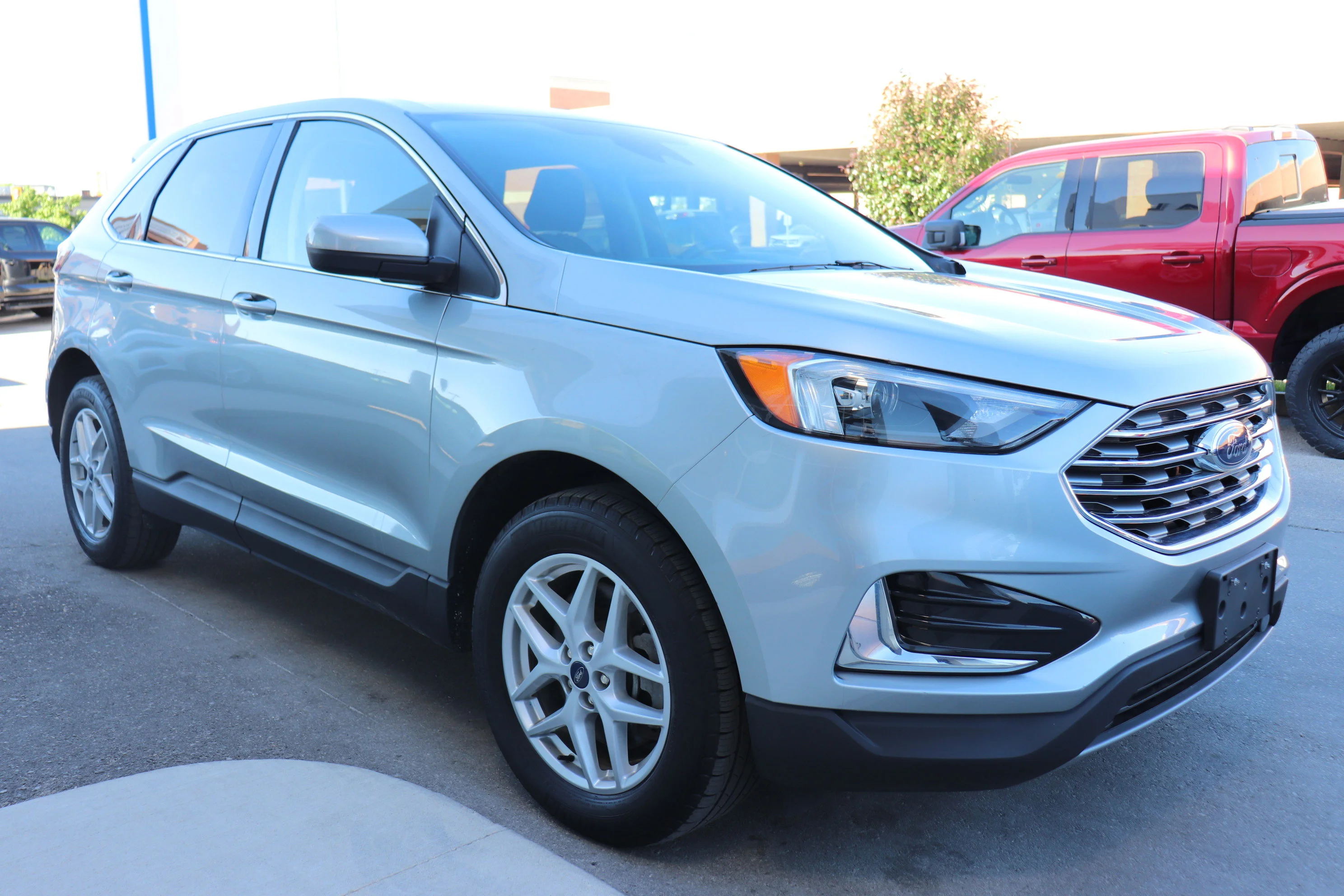 Certified Used 2022 Silver Ford SEL image 5
