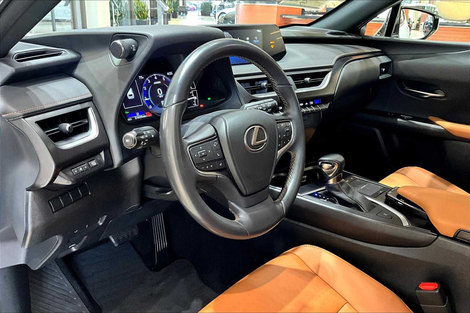 Certified Used 2022 Eminent White Pearl Lexus  image 16