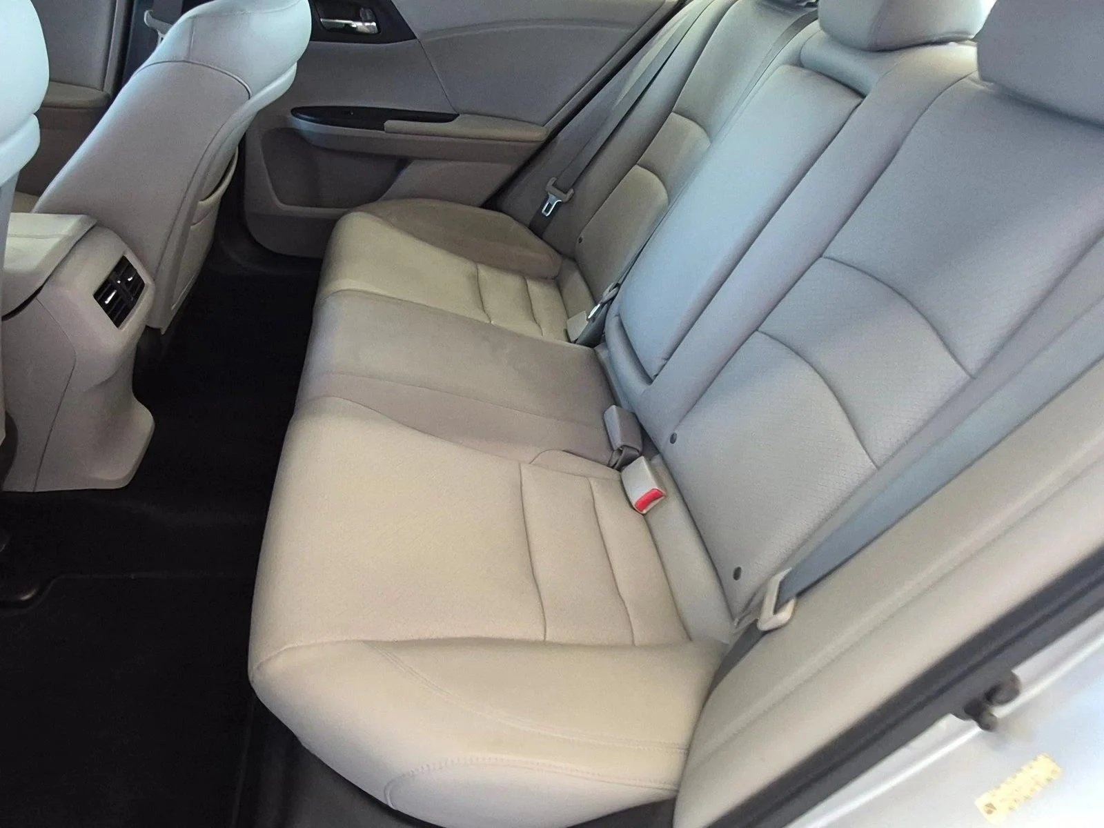 Used 2014 Silver Honda EX-L image 15