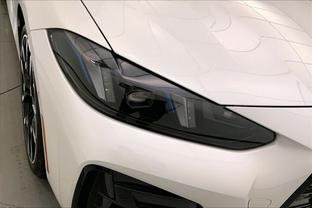 Used 2025 Mineral White Metallic BMW  image 26