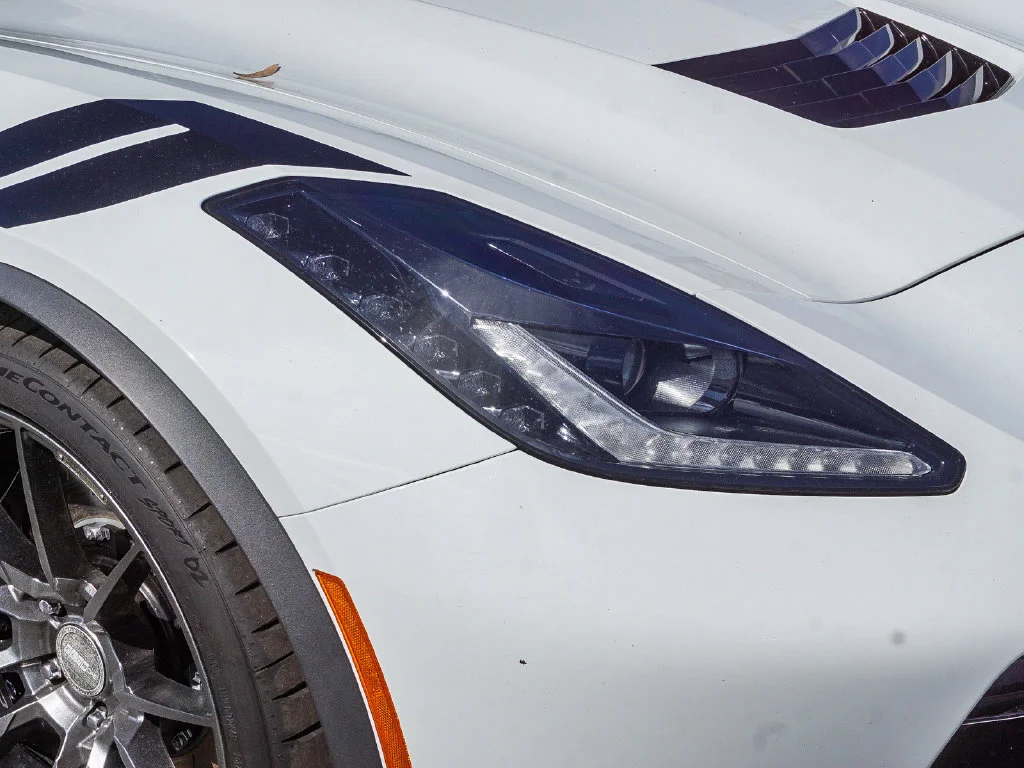 Used 2018 White Chevrolet Grand Sport image 10