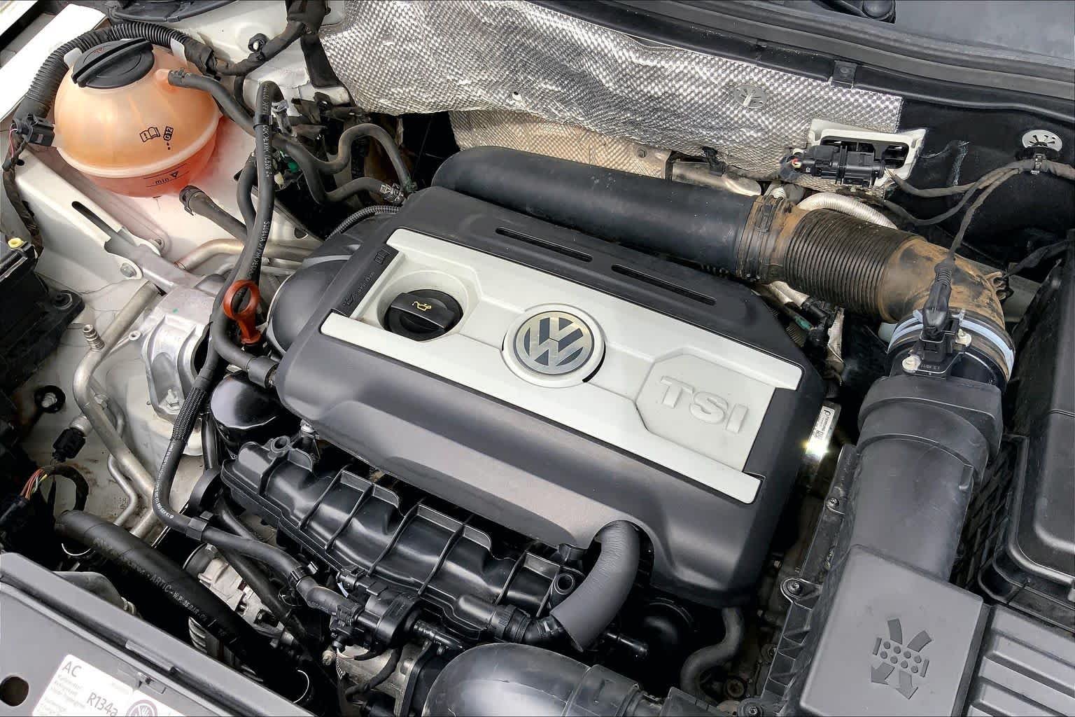 Used 2012 Candy White Volkswagen SEL image 32