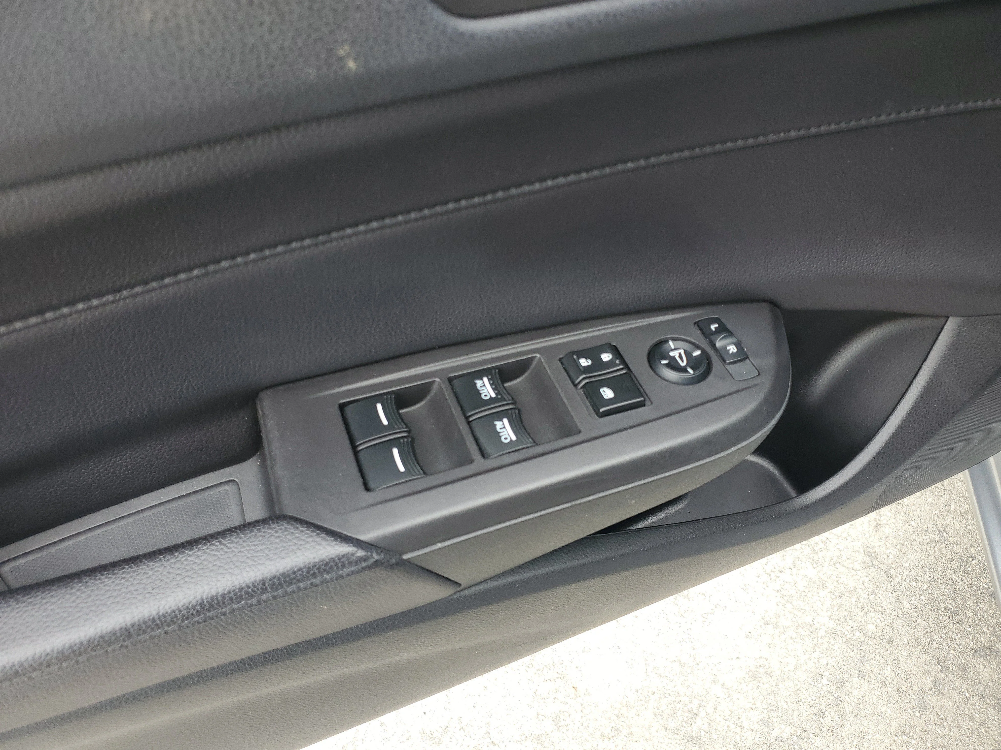 Used 2020 Silver Acura Base image 22