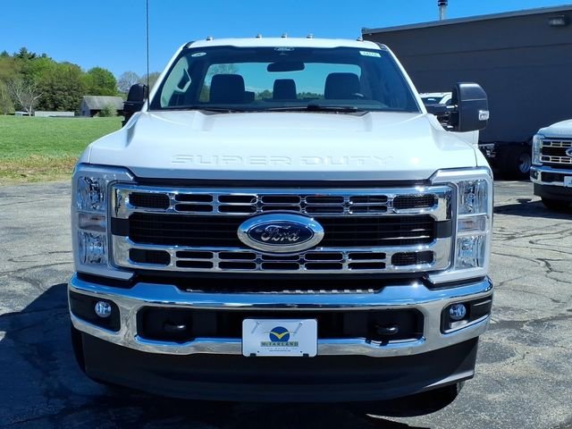 New 2026 Oxford White Ford F-350® XL image 2