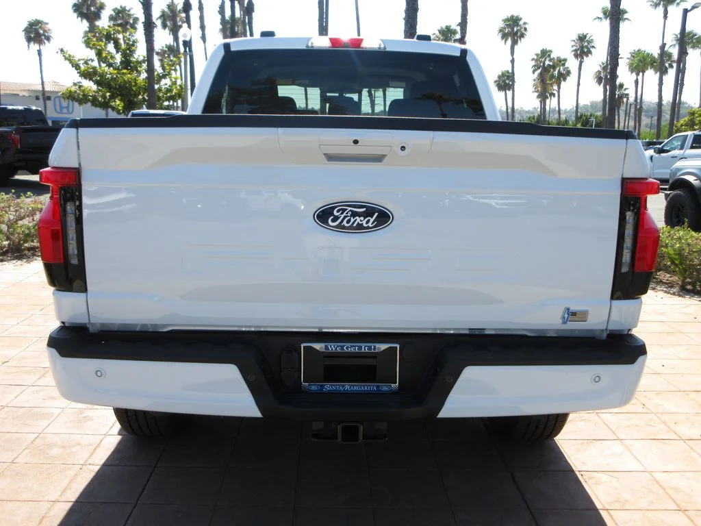Certified Used 2024 Oxford White Ford Flash image 3