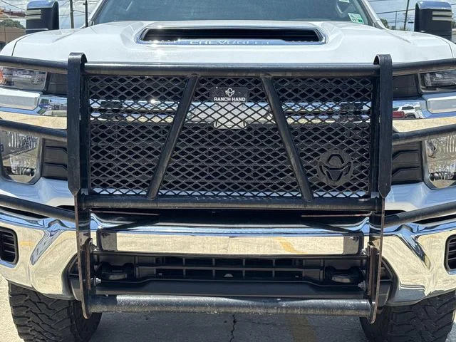 Used 2024 White Chevrolet LT image 3