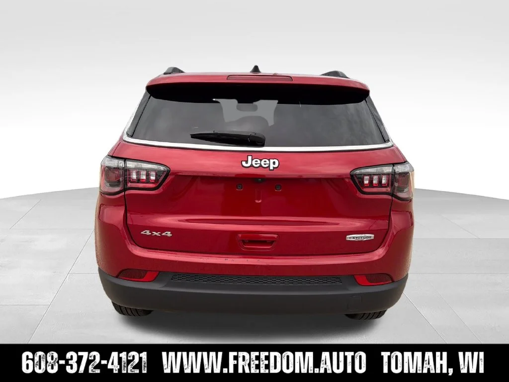 Used 2025 Red Jeep Latitude image 6