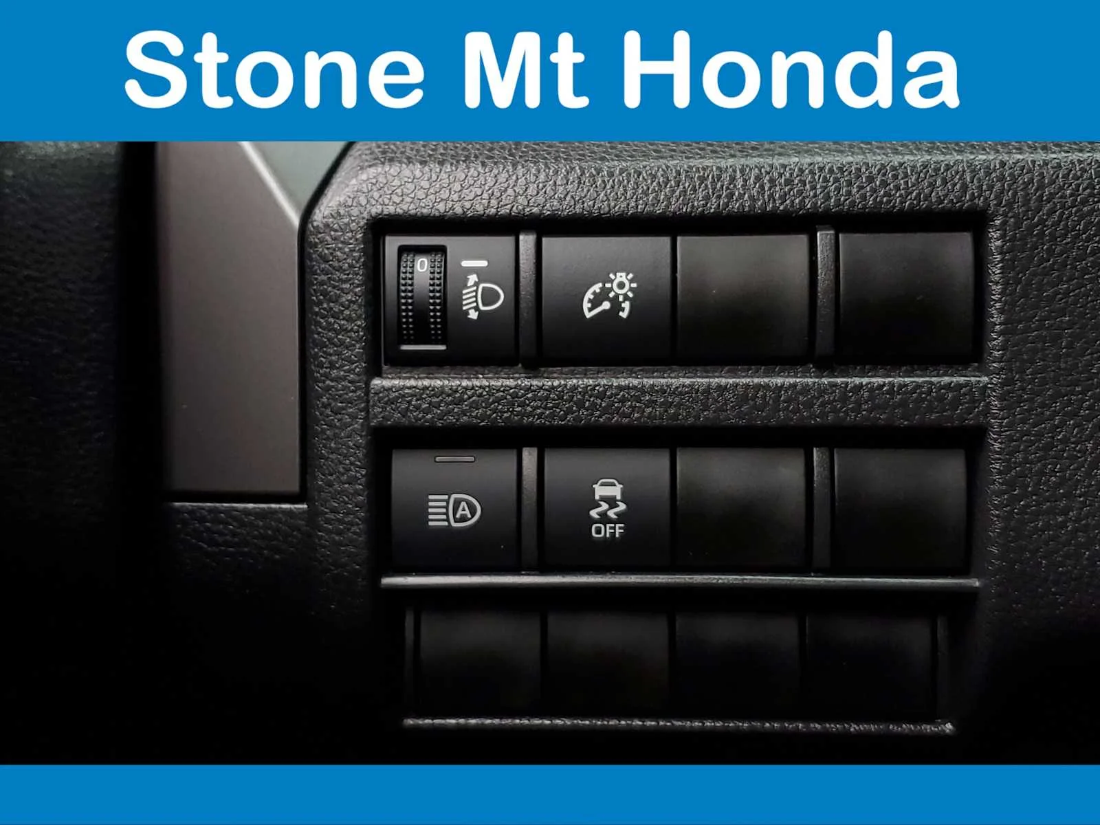 Used 2025 Underground Toyota SR5 image 33
