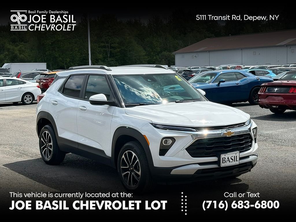 Used 2025 White Chevrolet LT image 1