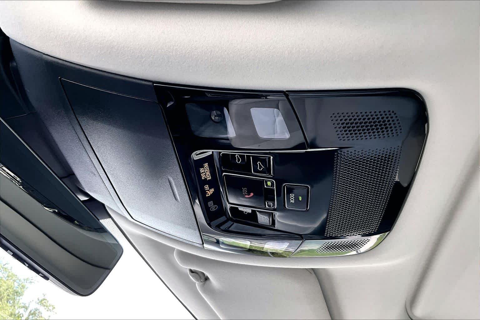 Used 2024 Iridium Lexus Premium Plus image 32