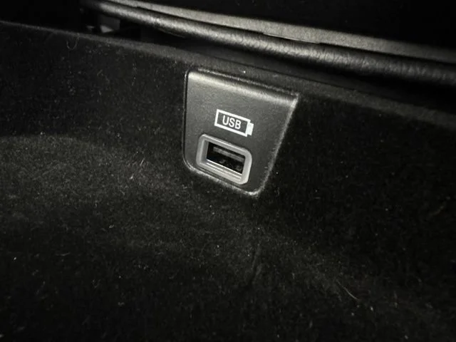 Used 2023  Ram Laramie image 32