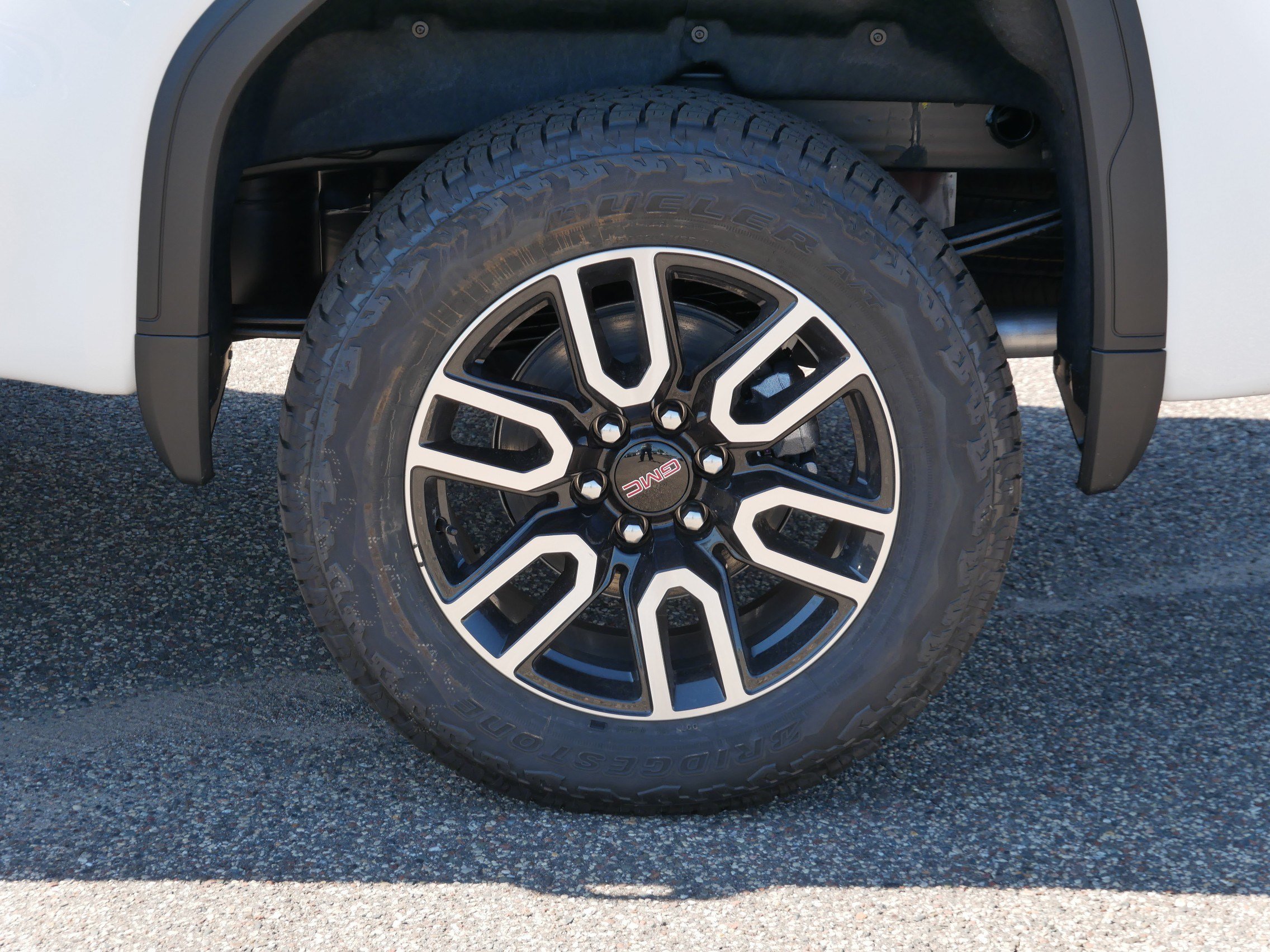 2026 GMC Sierra 1500 AT4 - Photo 3