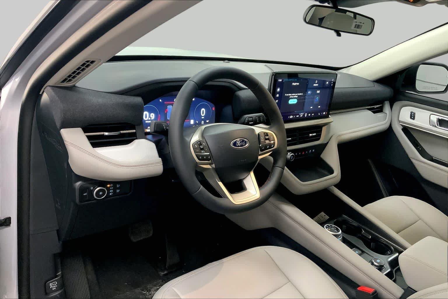 New 2026 Space White Metallic Ford Active image 7