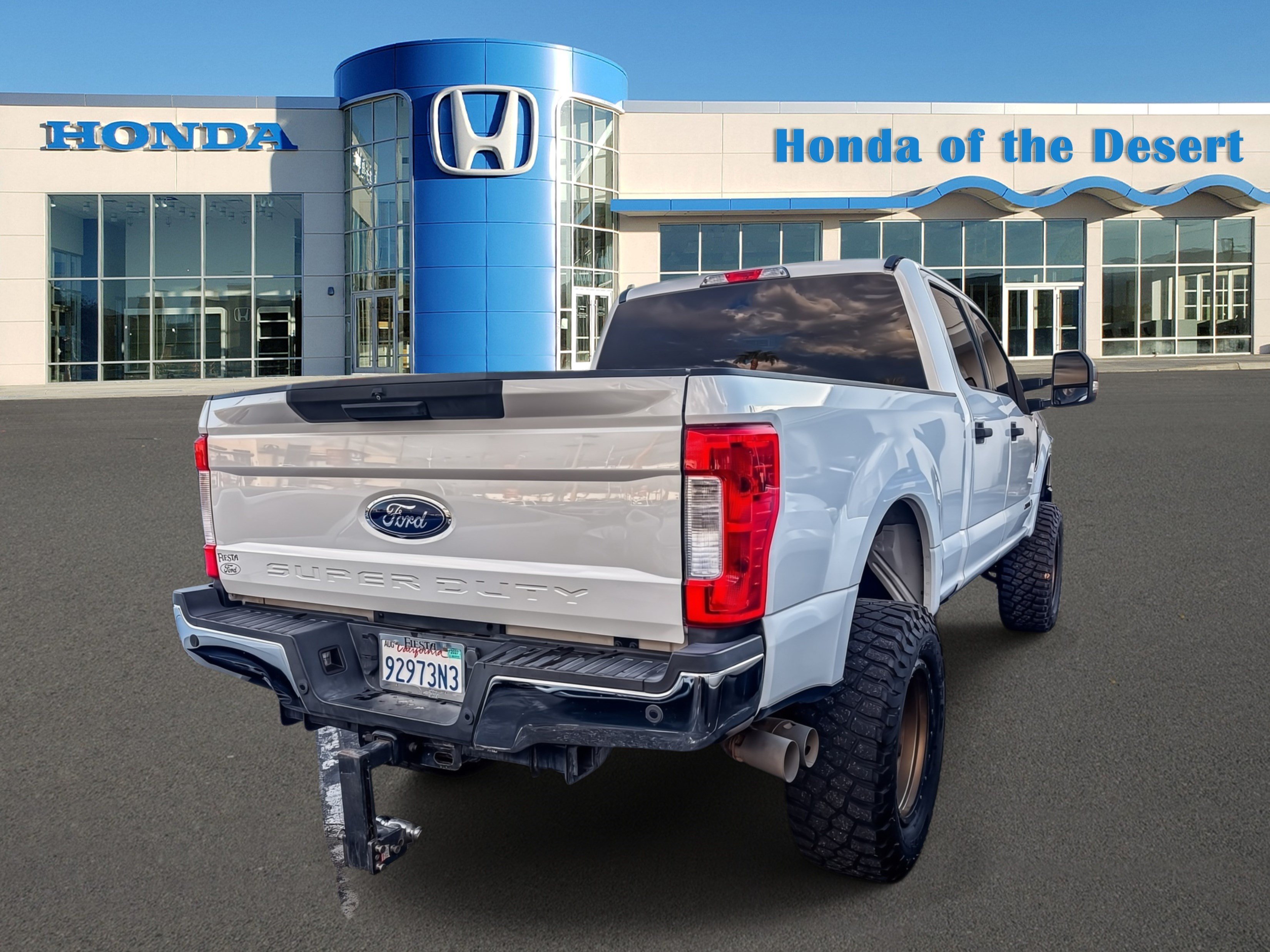 Used 2017 Oxford White Ford XLT image 6