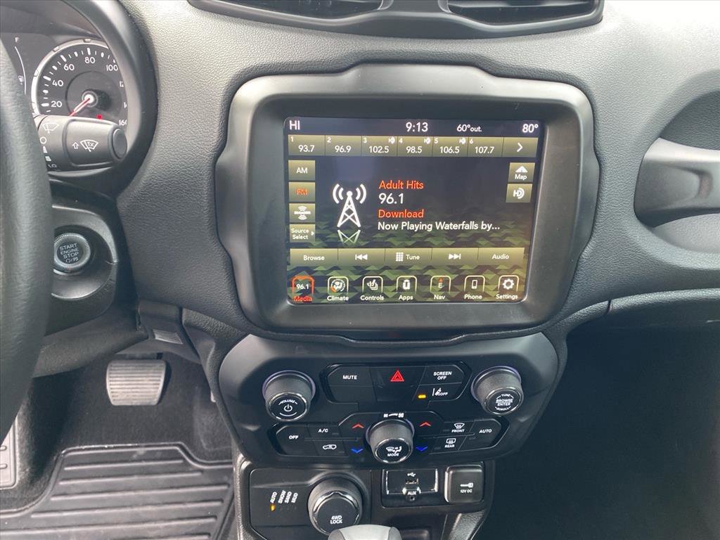Certified Used 2023 Graphite Gray Jeep Latitude image 11