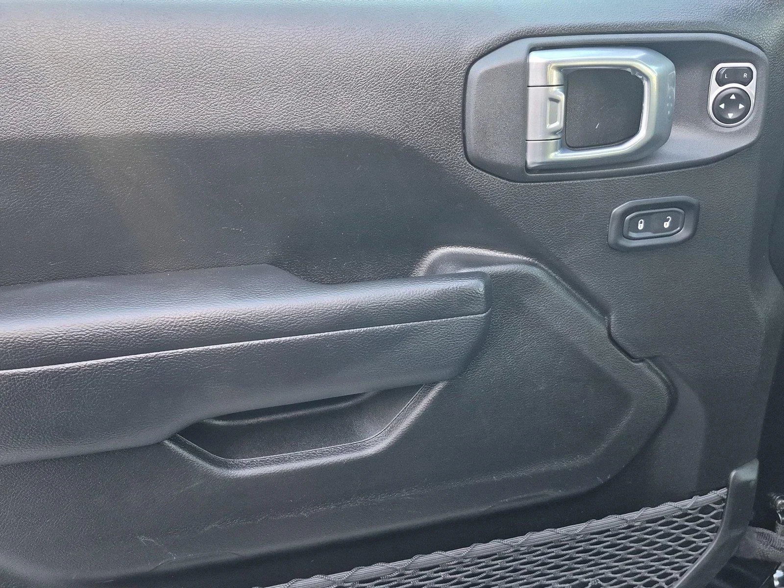 Certified Used 2025 Black Clearcoat Jeep Rubicon image 21