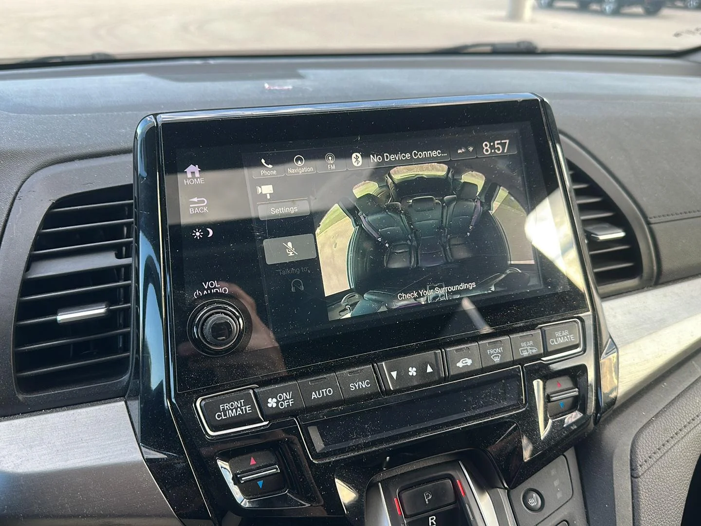 Used 2018 Pacific Pewter Metallic Honda Touring image 21