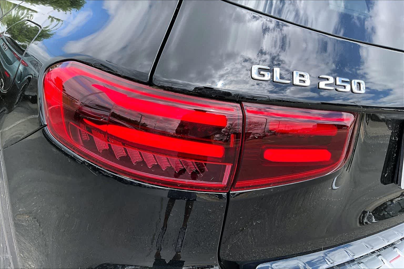 New 2026 Night Black Mercedes-Benz GLB 250 image 6
