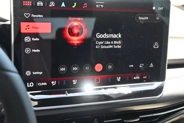 2025 Volkswagen Golf GTI SE - Photo 12