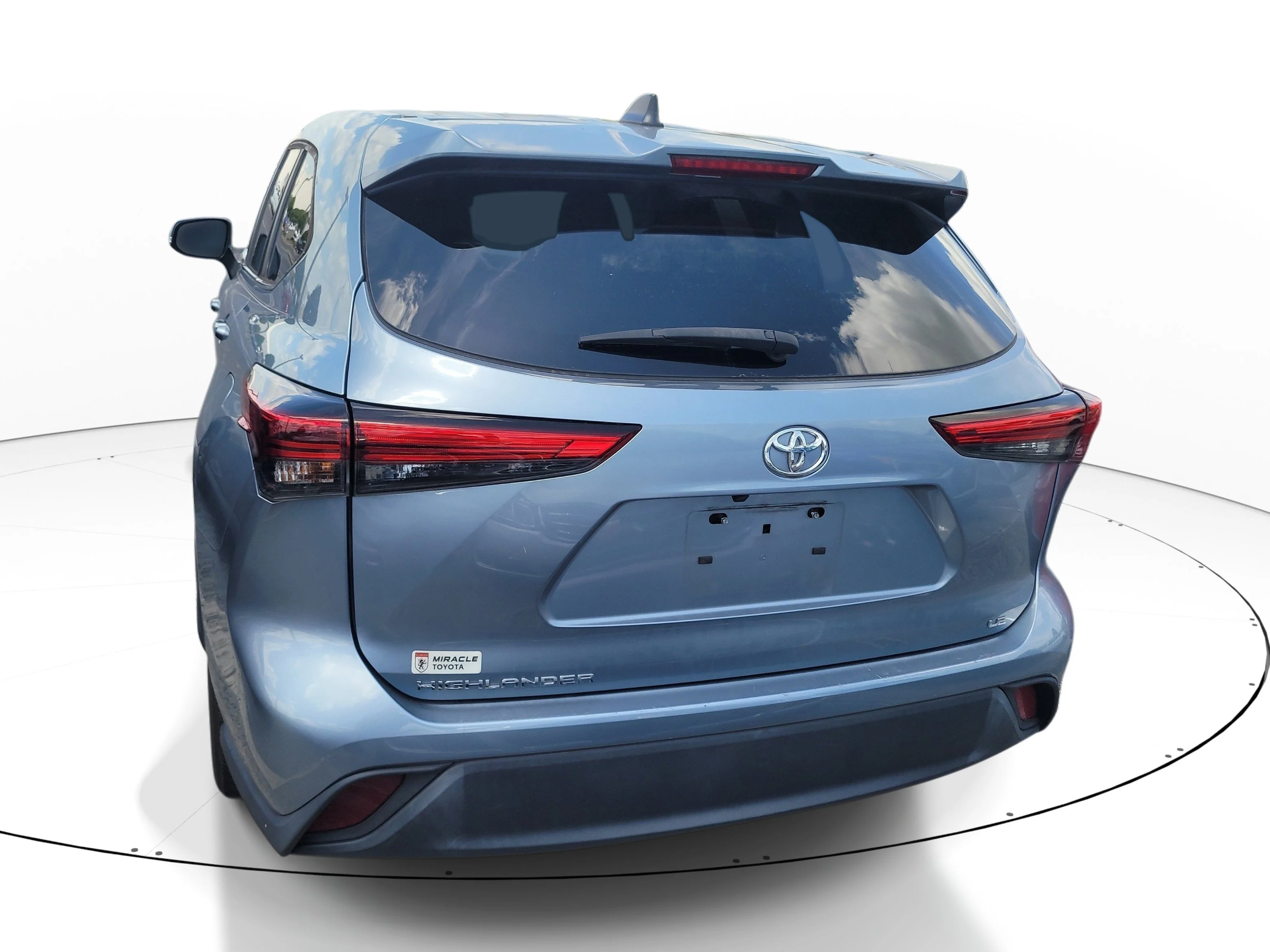 Used 2023 Moon Dust Toyota L image 5