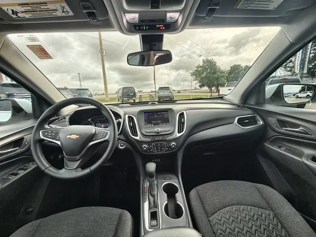 Certified Used 2022 Iridescent Pearl Tricoat Chevrolet LT image 19