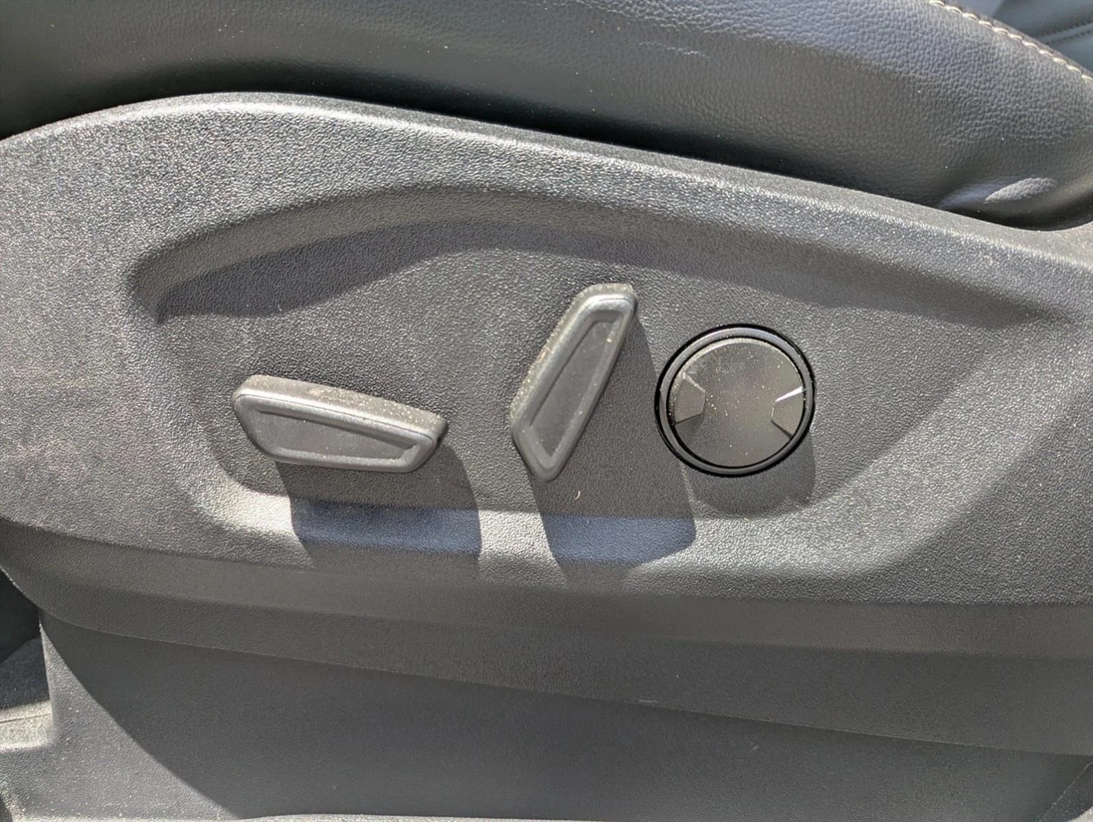 Used 2024 Oxford White Ford SEL image 11