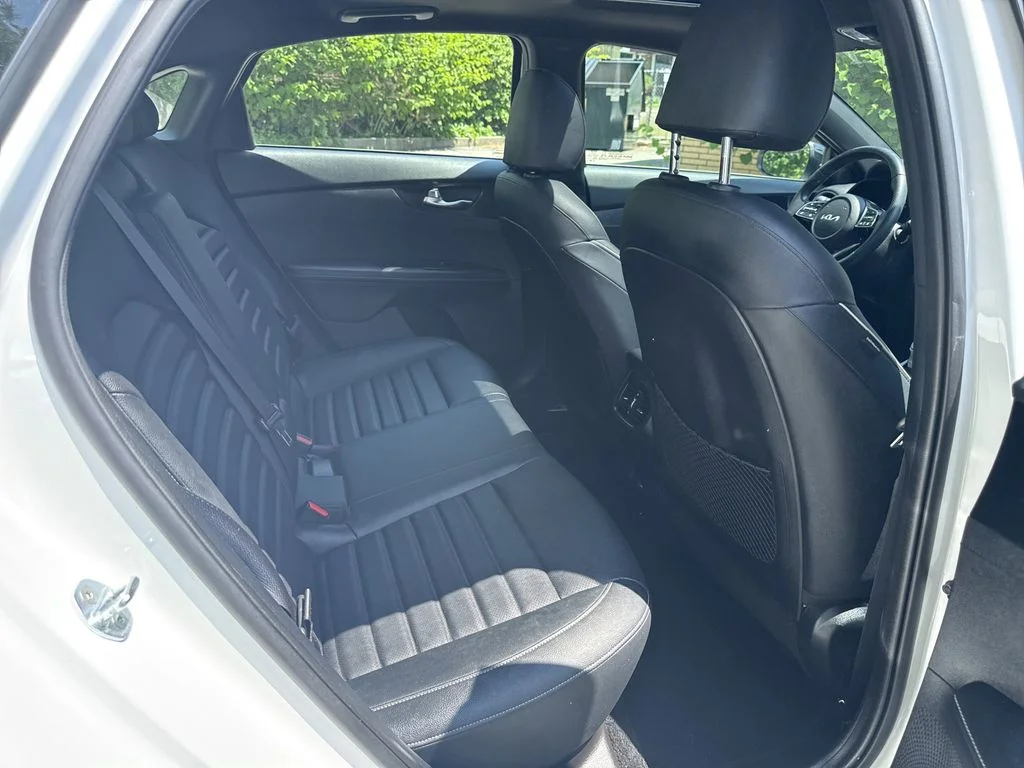 Used 2022 Snow White Pearl Kia GT-Line image 31