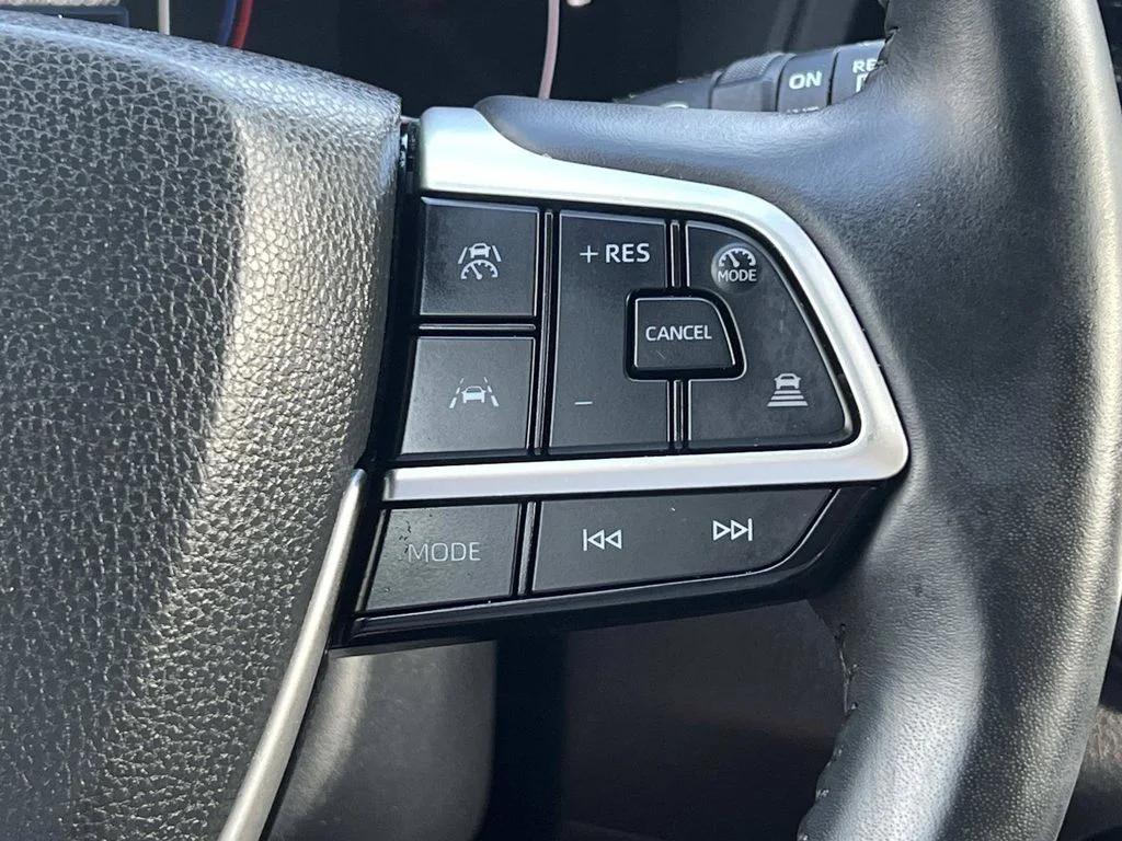 Used 2025 Beige Toyota XLE image 31