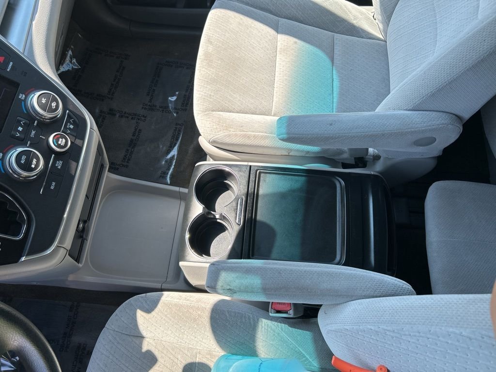 Used 2016 Silver Toyota LE image 14