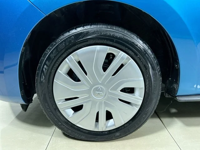 Used 2023 Sapphire Blue Metallic Mitsubishi ES image 10