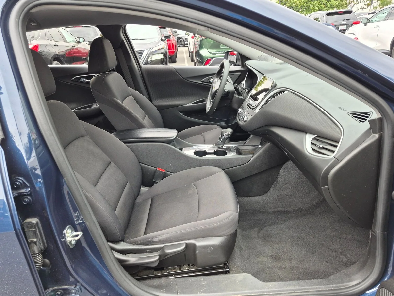 Used 2022 Northsky Blue Metallic Chevrolet LT image 19