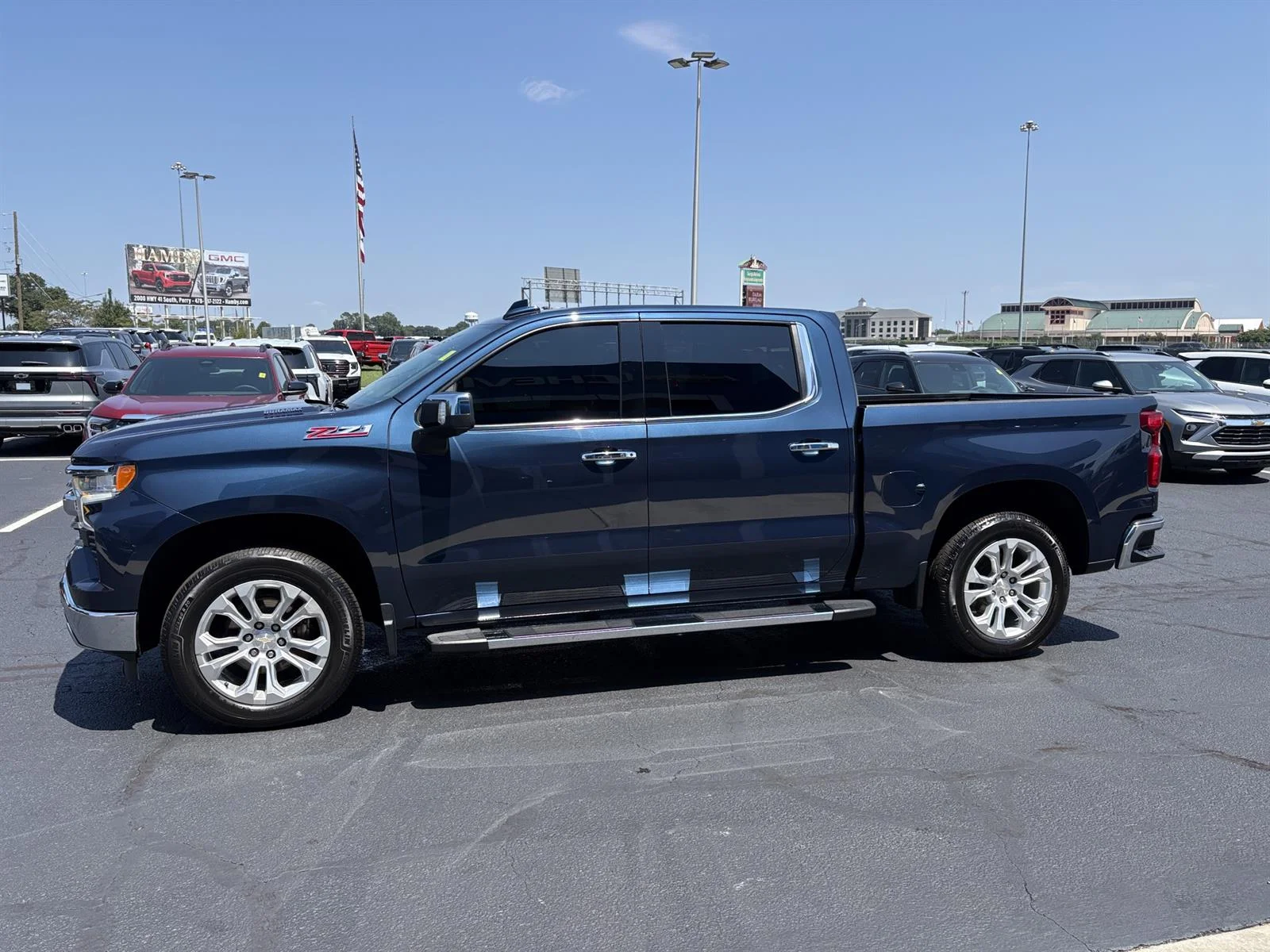 Used 2022 NORTHSKY BLUE METALLIC Chevrolet LTZ image 11
