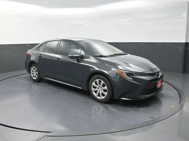 Used 2024  Toyota LE image 10