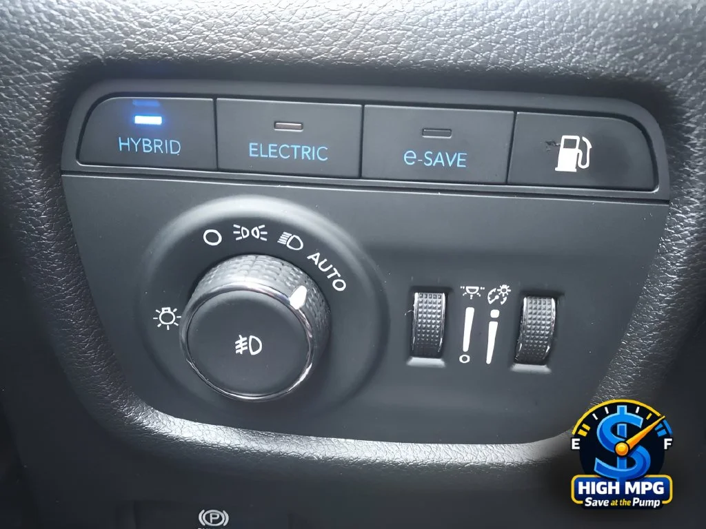 Used 2024 White Jeep 4xe image 9