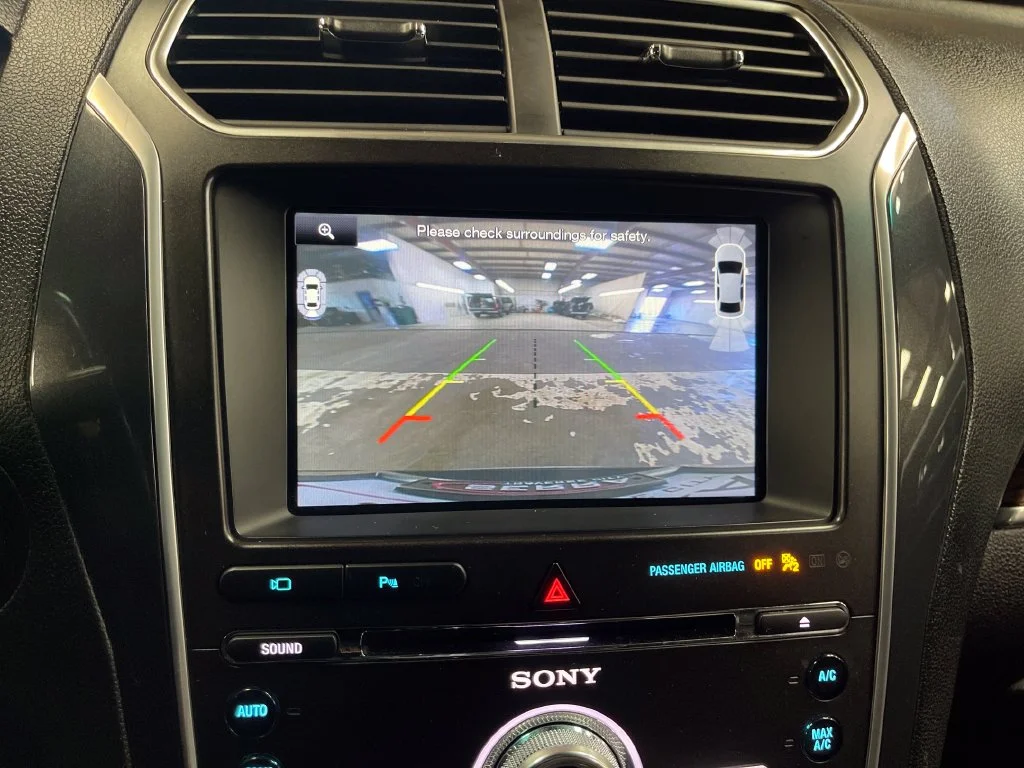Used 2016 Black Ford Limited image 27
