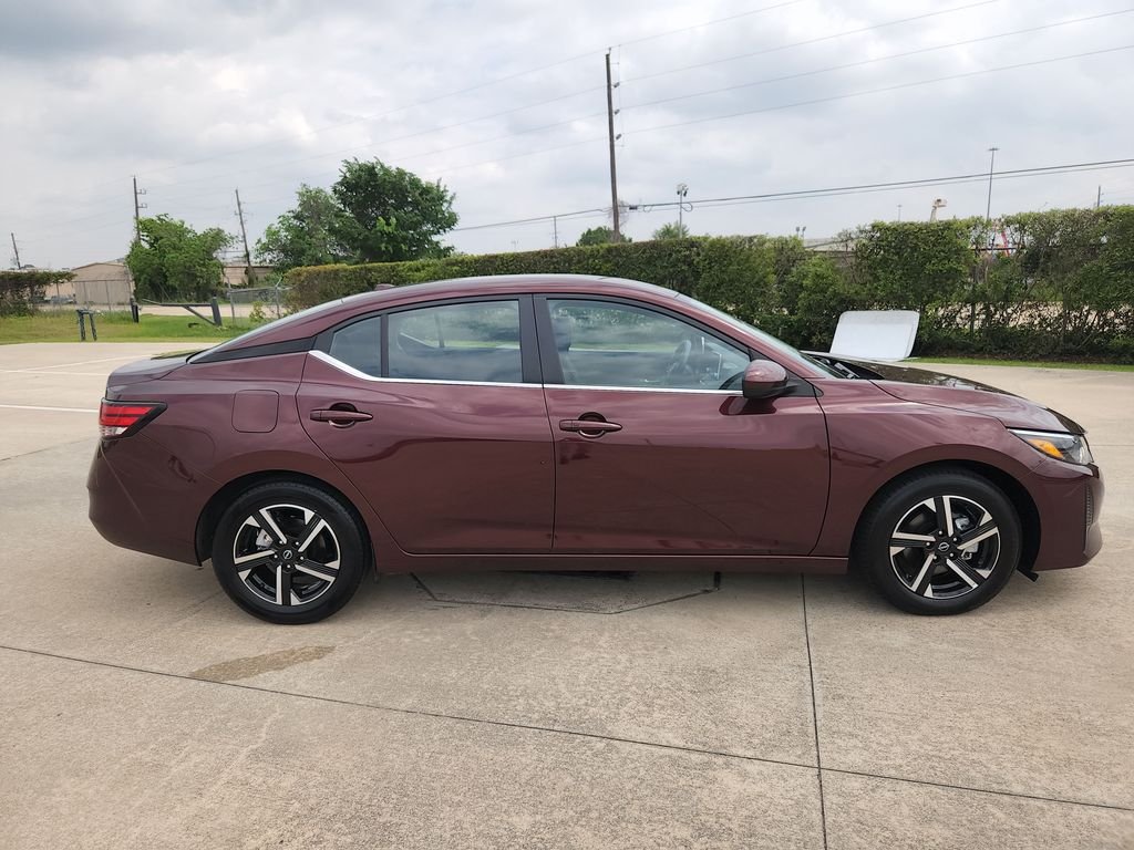 Used 2025 Red Nissan SV image 4
