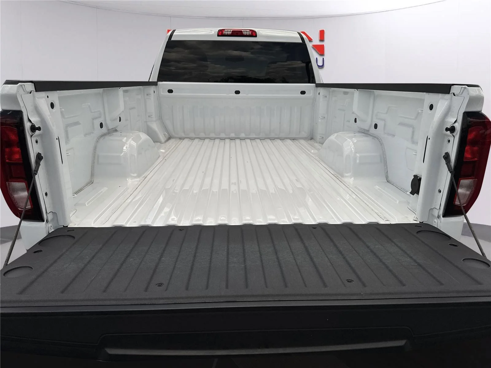 Used 2025 Summit White GMC Pro image 26